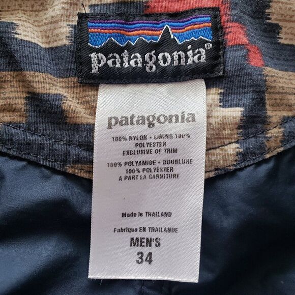 Patagonia Wavefarer Board Shorts Mens Size 34 Waist Geometric Red Gray 8" Inch - Picture 7 of 8